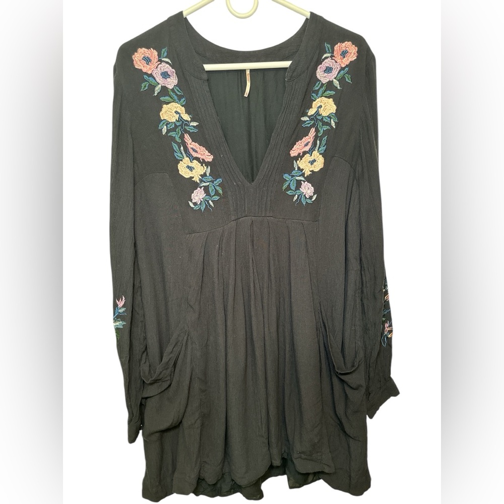 Free People Mia V Neck Gauze Floral Embroidered Tunic Dress w/ Pockets